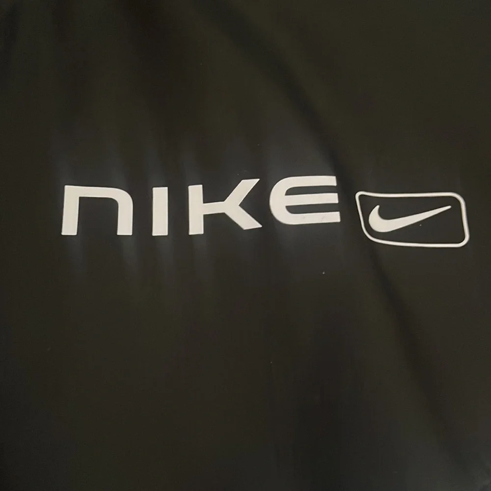 Nike Sportswear Essential - Picture 5 of 8